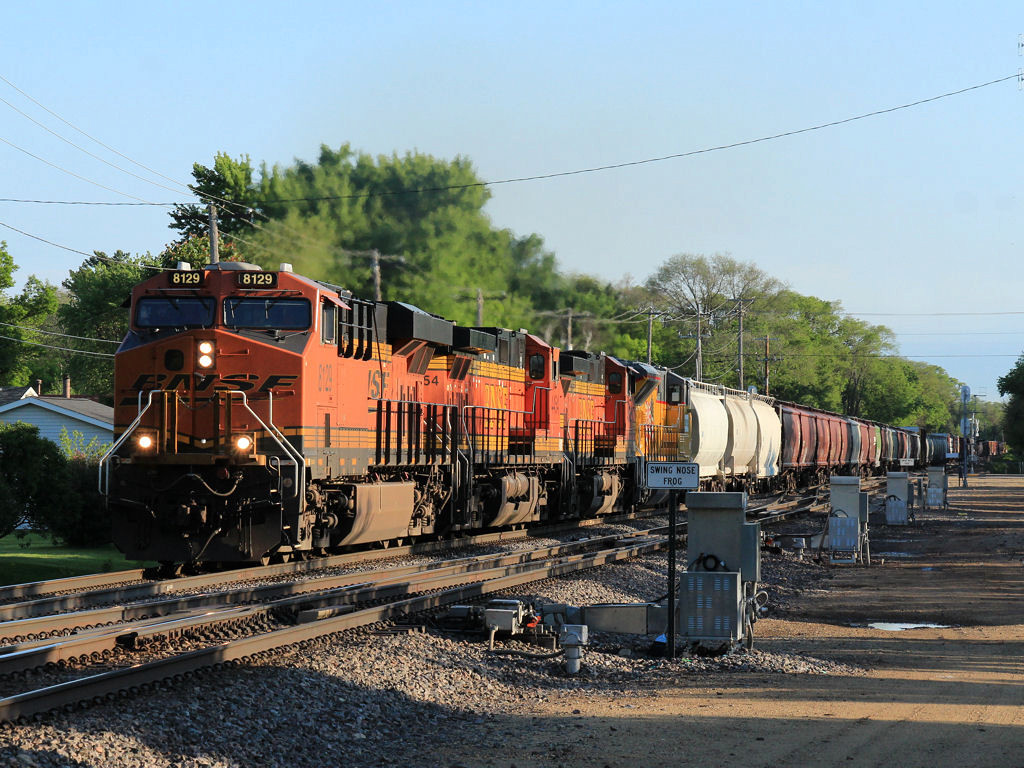BNSF 8129